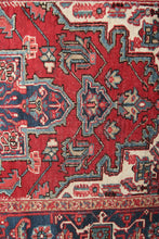 Load image into Gallery viewer, 4x5 Antique Rug Herizz Serapii Rug 107cm x 160cm Oriental Rug High Quality 1920
