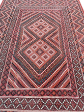 Load image into Gallery viewer,  5x6 Magnificent Vintage Flatwoven Rug Soumak Rug Living Room Rug 137x209cm
