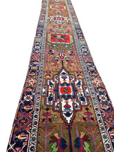 Load image into Gallery viewer, Rare Antique Herizz Runner Antique Handmade Rug Serappi 3x18 94cm x 531cm
