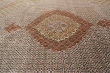 Load image into Gallery viewer, 7x10 Rare Beauty Rug Wool &amp; Silk Authentic High Kpsi Handmade Rug 
