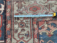 Load image into Gallery viewer, 10x13 Antique Rare Serrapi Rug Geometric Handmade Rug Rust 288cmx392cm c. 1880
