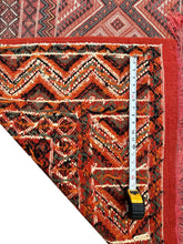 Load image into Gallery viewer,  5x6 Magnificent Vintage Flatwoven Rug Soumak Rug Living Room Rug 137x209cm
