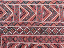 Load image into Gallery viewer,  5x6 Magnificent Vintage Flatwoven Rug Soumak Rug Living Room Rug 137x209cm
