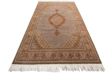 Load image into Gallery viewer, 7x10 Rare Beauty Rug Wool &amp; Silk Authentic High Kpsi Handmade Rug 
