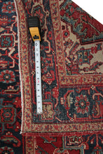 Load image into Gallery viewer, 4x5 Antique Rug Herizz Serapii Rug 107cm x 160cm Oriental Rug High Quality 1920
