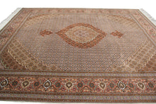 Load image into Gallery viewer, 7x10 Rare Beauty Rug Wool &amp; Silk Authentic High Kpsi Handmade Rug 
