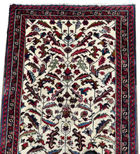 Load image into Gallery viewer, Antique Herriz Serrapi Runner Rug 3x11 Handmade Ivory Rug 92cmx343cm C. 1930
